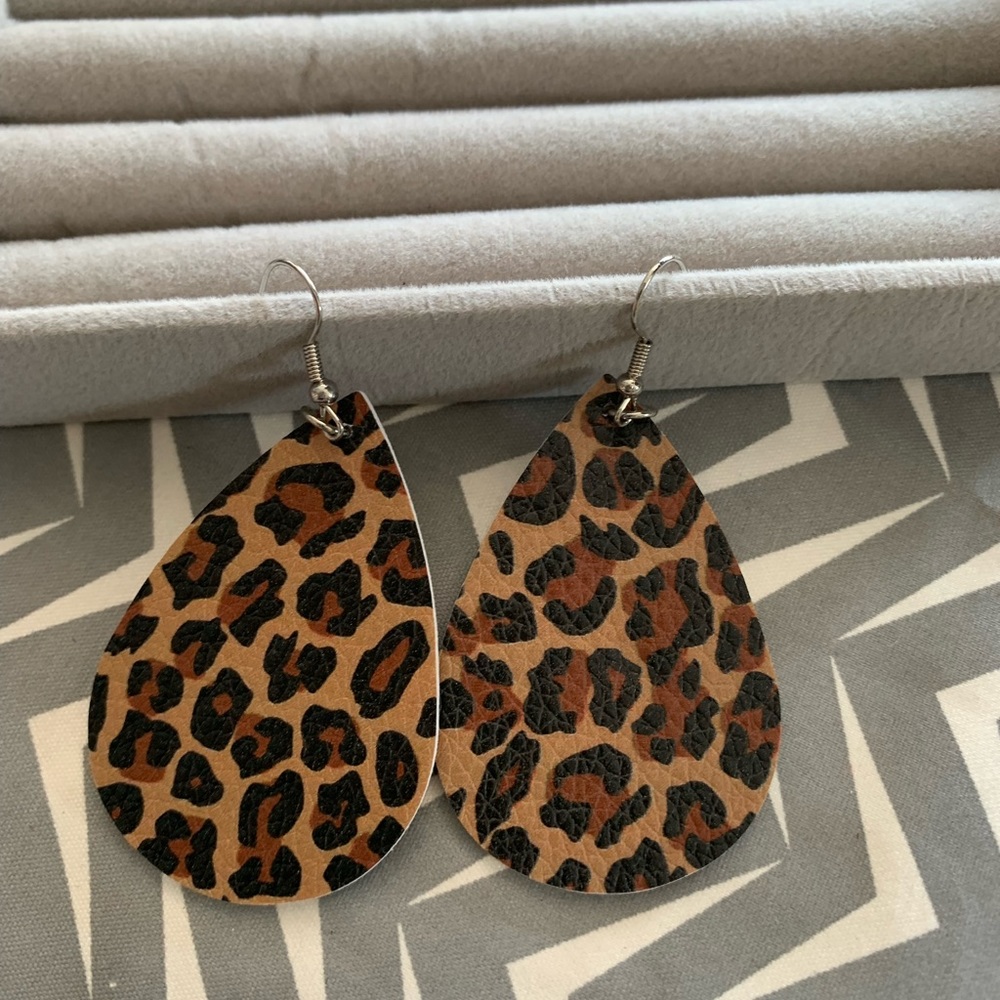 Leopard tear drop dangle earrings